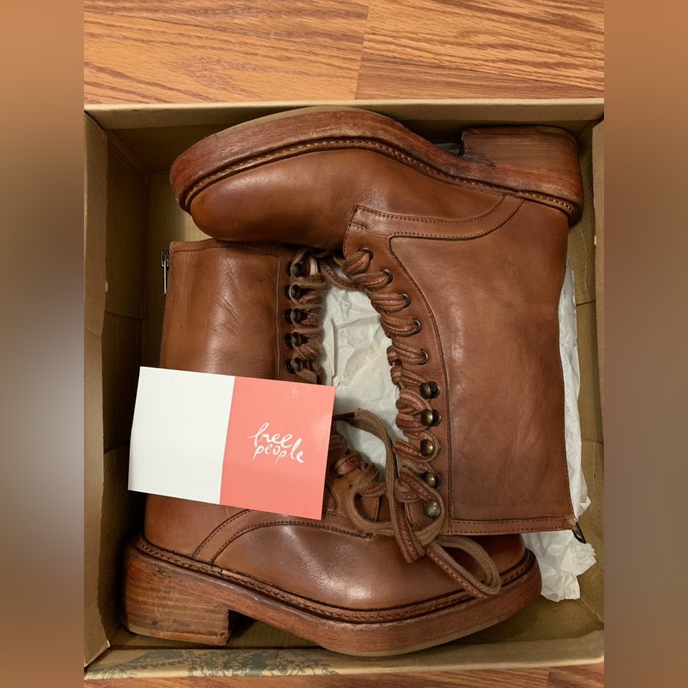 Free People Santa Fe Tan boots size 6